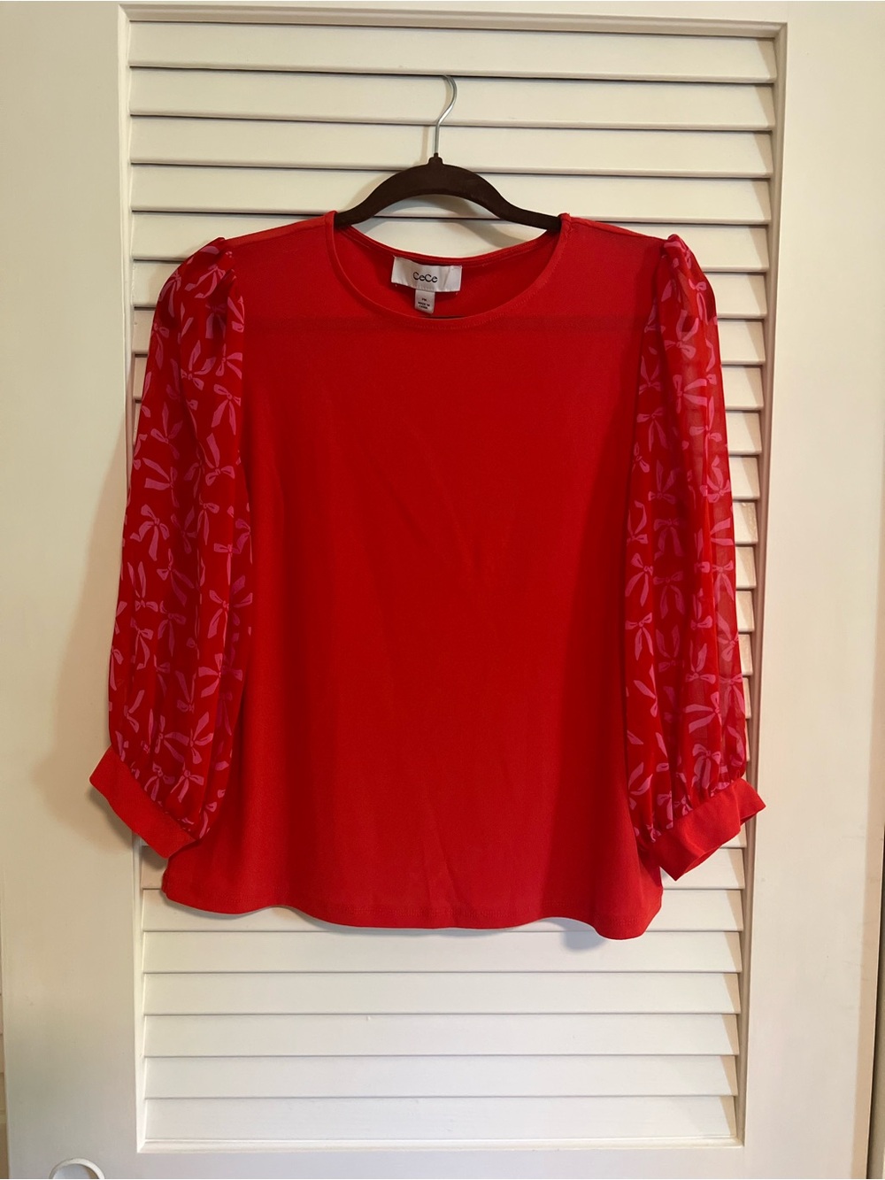 Red and pink, CeCe Women’s size M